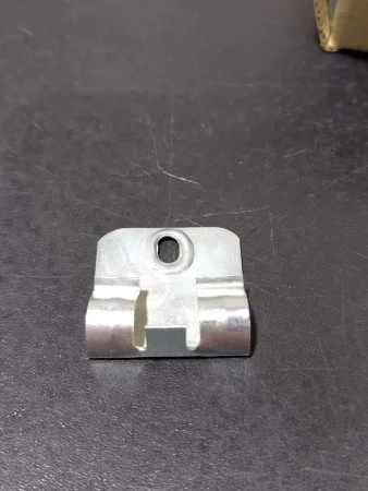 Клипсы к плинтусу MDF Bonkeel (50шт) в Иркутске