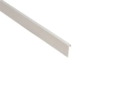 Коннелюрный плинтус Bonkeel Верхняя светло-серая часть (28х5х2200мм) в Иркутске