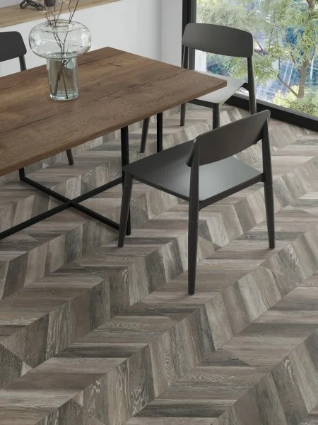 Ламинат Egger PRO 8/33 4V Large Дуб Кестинкорт Шоколад правая EPL240F4CR в Иркутске