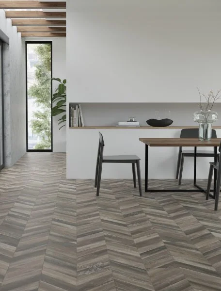 Ламинат Egger PRO 8/33 4V Large Дуб Кестинкорт Шоколад правая EPL240F4CR в Иркутске